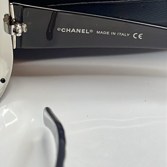 CHANEL Women's Brown Sunglasses - Picture 3 of 10